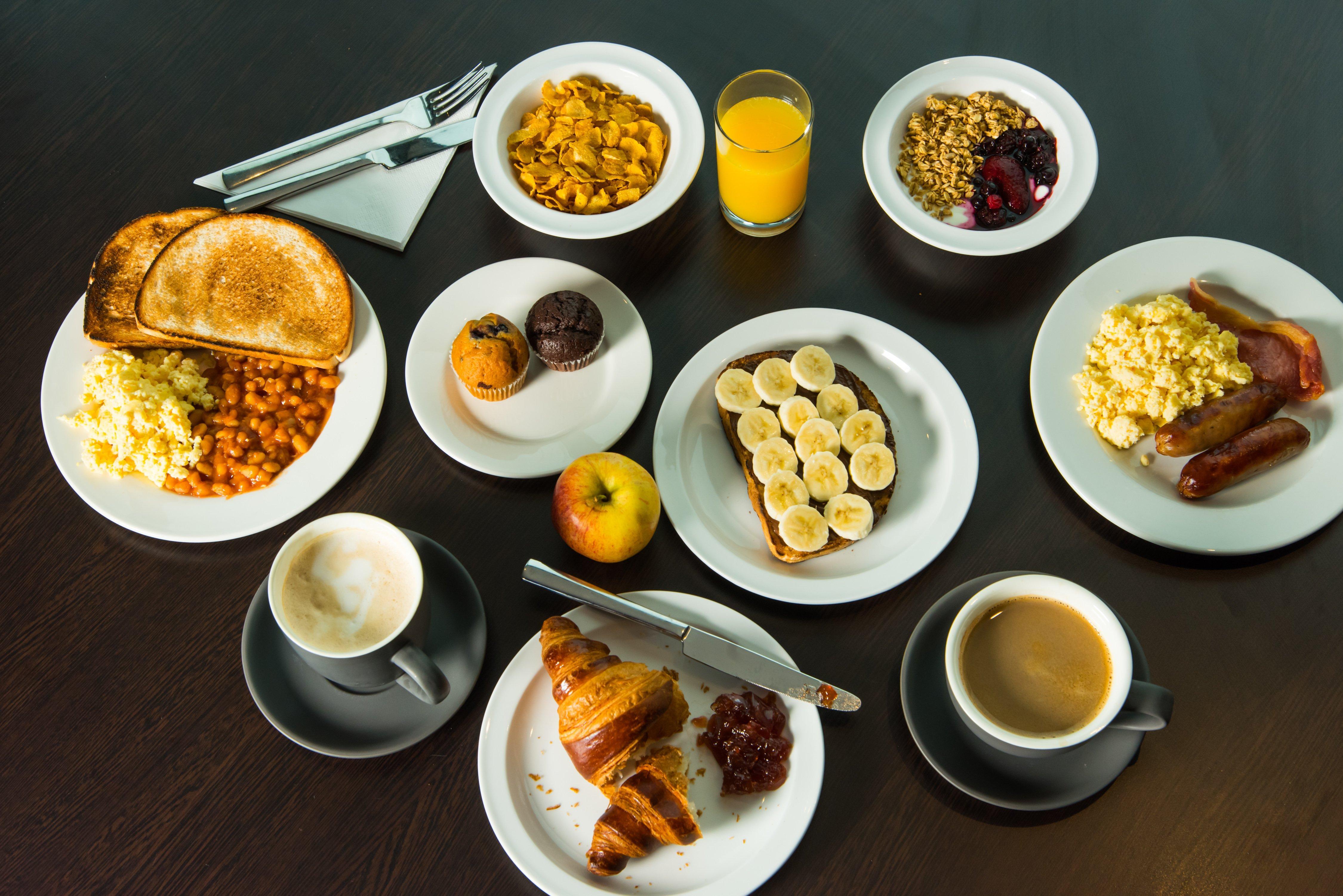Holiday Inn Express Birmingham Oldbury By Ihg Bagian luar foto