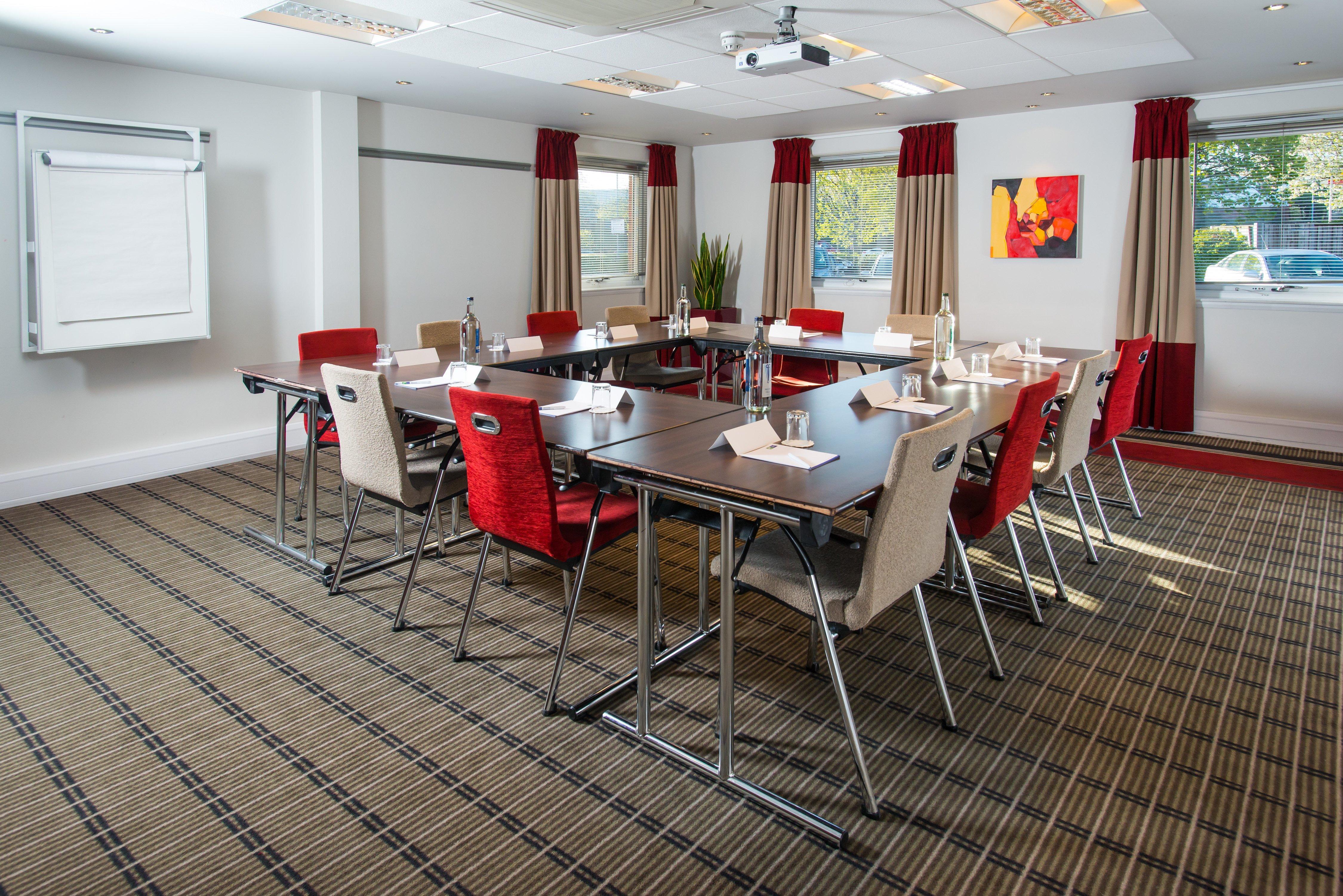 Holiday Inn Express Birmingham Oldbury By Ihg Bagian luar foto