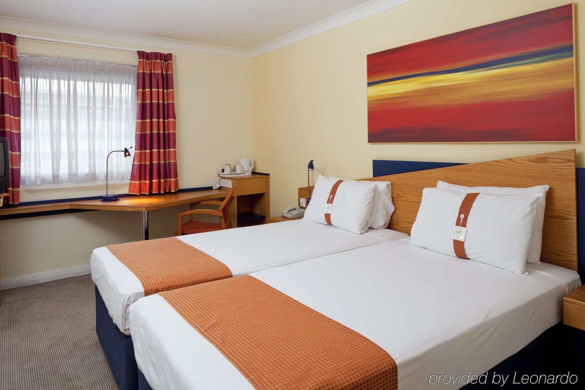Holiday Inn Express Birmingham Oldbury By Ihg Ruang foto